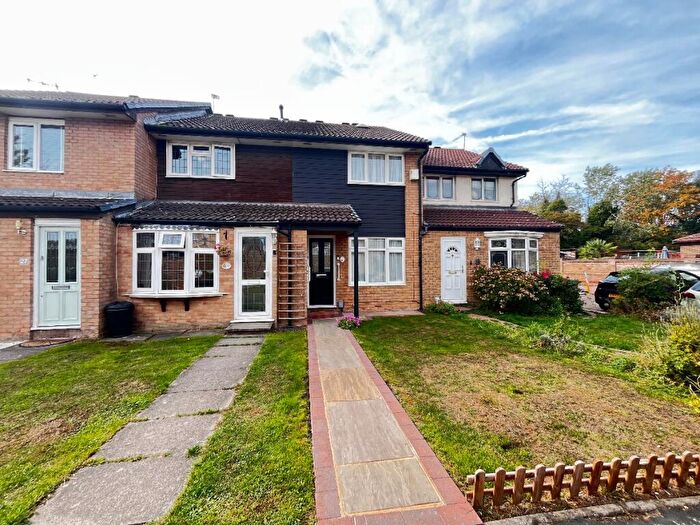 2 Bedroom Terraced House For Sale In Copperfields Way, Romford, RM3