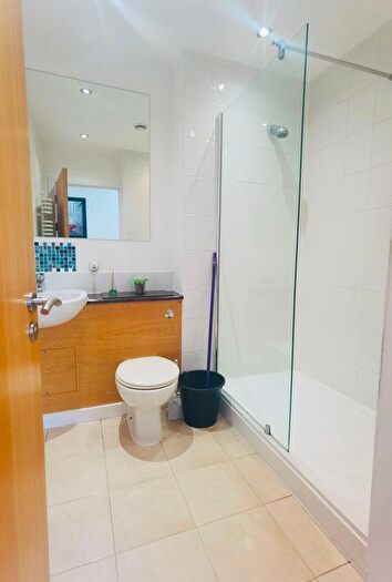2 Bedroom Flat To Rent In Apartment, Pearl House, Princess Way, Swansea, SA1