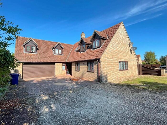 5 Bedroom Detached House To Rent In Bernards Close, West Row, IP28