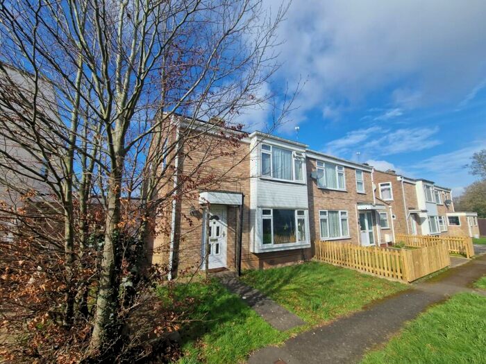 3 Bedroom Terraced House To Rent In Broadhaven Close, Sydenham, Leamington Spa, CV31