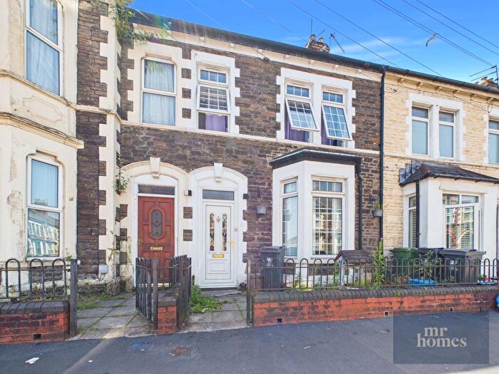 3 Bedroom Terraced House For Sale In Ninian Park Road, Cardiff, CF11