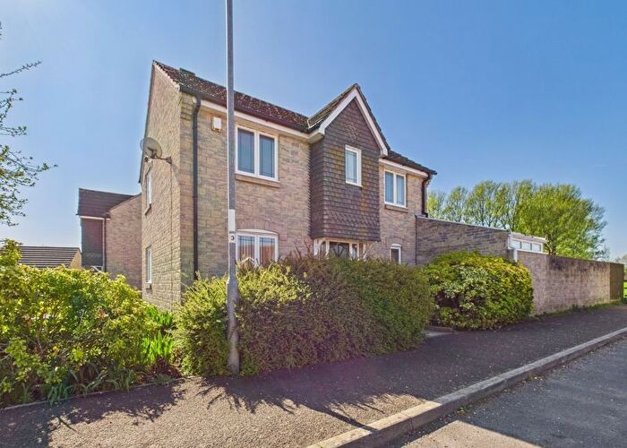 3 Bedroom Detached House For Sale In Ricksey Close, Somerton, TA11