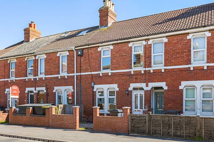 3 Bedroom Terraced House For Sale In Swindon Road, Wroughton, SN4