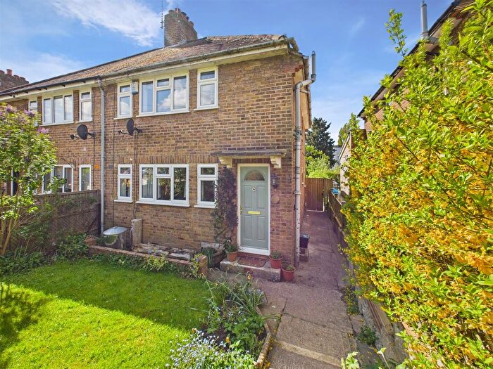 3 Bedroom Semi-Detached House For Sale In St Annes Road, Harefield, Uxbridge, UB9