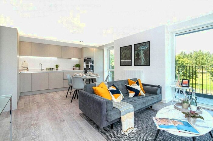 3 Bedroom Flat To Rent In Seven Sisters Road, London, N4