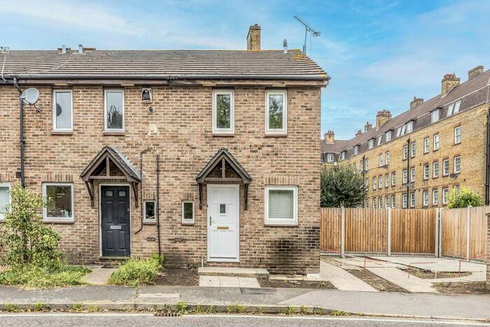 2 Bedroom Terraced House To Rent In Westcott Road, London, SE17