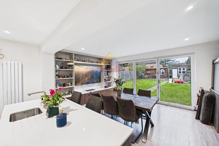 3 Bedroom Semi-Detached House For Sale In St Marys Road Kelvedon, CO5