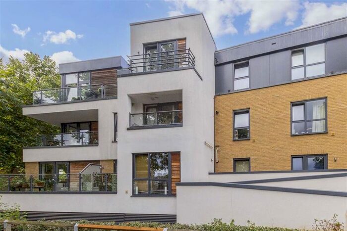 1 Bedroom Flat To Rent In Somerset Road, Teddington, TW11