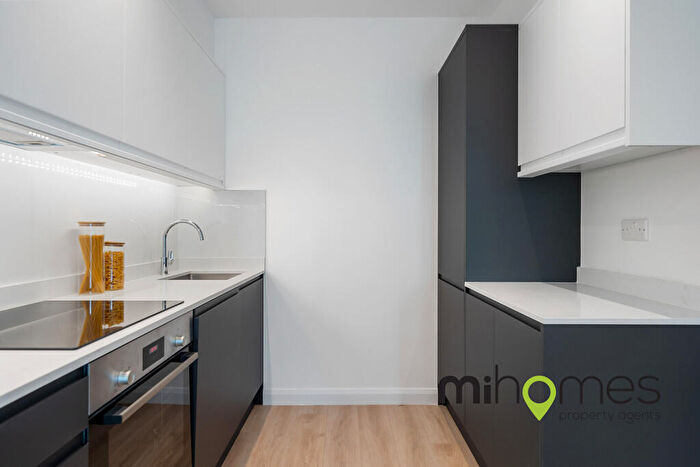 2 Bedroom Apartment To Rent In Chesterfield House, Slough, SL1