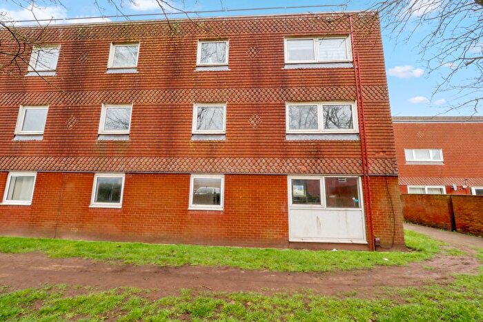 2 Bedroom Flat For Sale In Bodmin Court, Mansfield, NG18