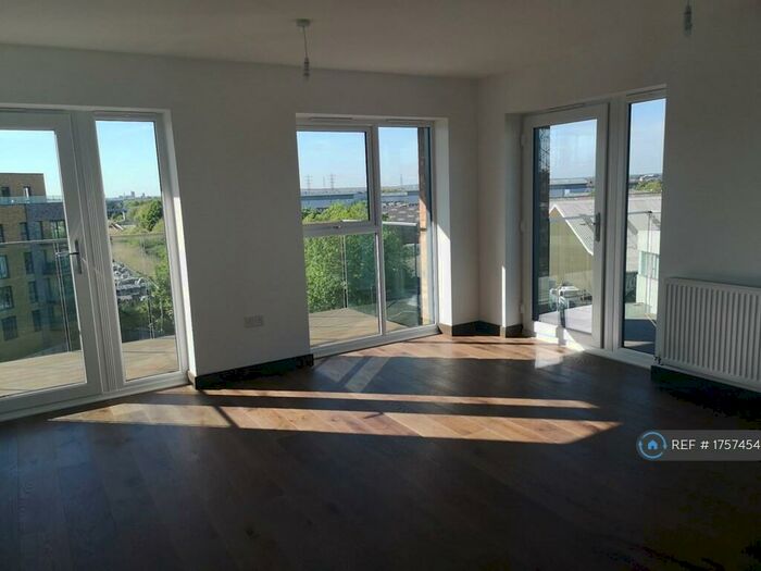 2 Bedroom Flat To Rent In James Smith Court, Dartford, DA1