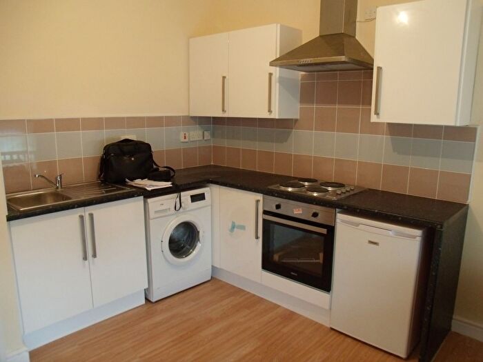 1 Bedroom Flat To Rent In Robson Street, Oldham, OL1