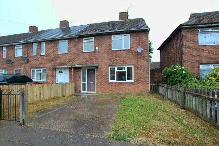 3 Bedroom End Of Terrace House To Rent In Crosby Road, Grimsby, DN33