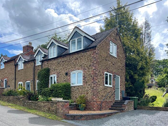 2 Bedroom Cottage For Sale In Ranters Bank, Far Forest, Kidderminster, DY14