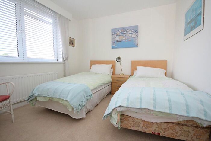 3 Bedroom Apartment For Sale In West Cliff Road, West Cliff, BH4