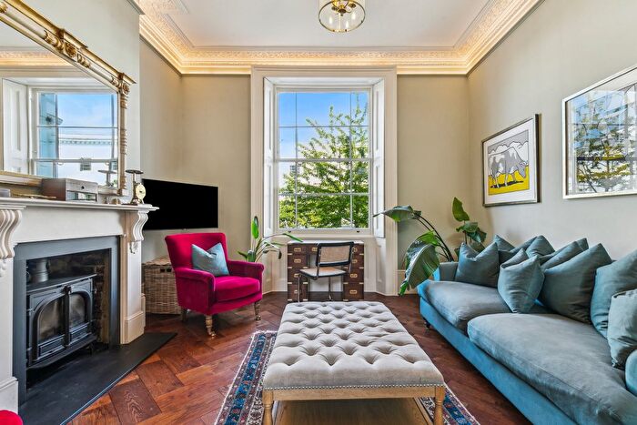 1 Bedroom Flat To Rent In Chepstow Villas, Notting Hill, London, United Kingdom, W11
