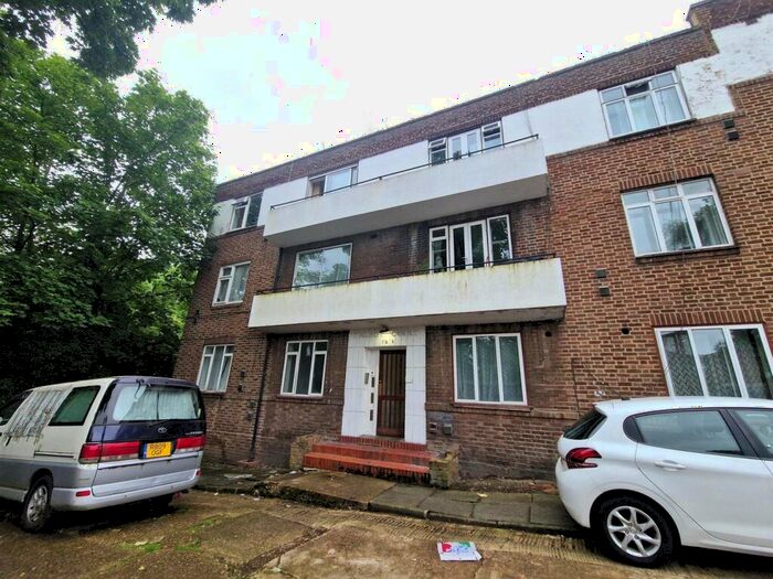 2 Bedroom Flat To Rent In Talbot Court, Blackbird Hill, Neasden, NW9