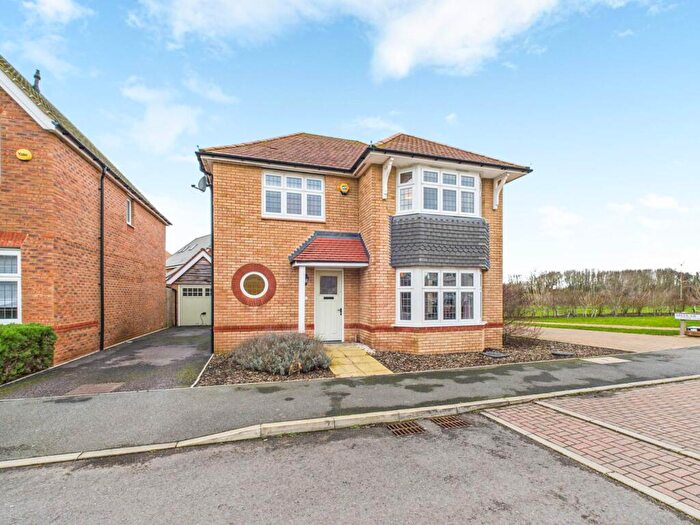 3 Bedroom Detached House For Sale In Medlar Street, Weston Turville, HP22
