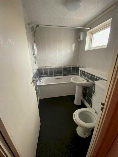 4 Bedroom House To Rent In Crewton Way, Derby, Derbyshire, DE24