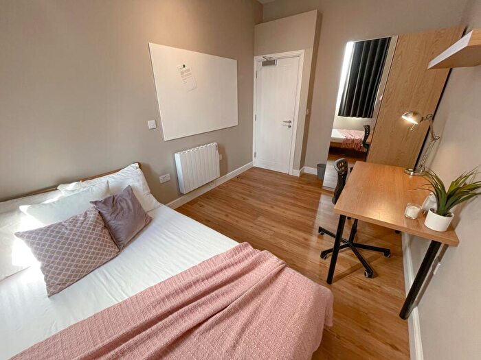 1 Bedroom House To Rent In Hardman Street, L1