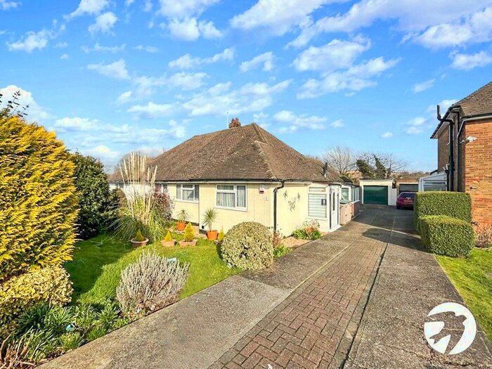 2 Bedroom Bungalow To Rent In Yantlet Drive, Strood, Kent, ME2