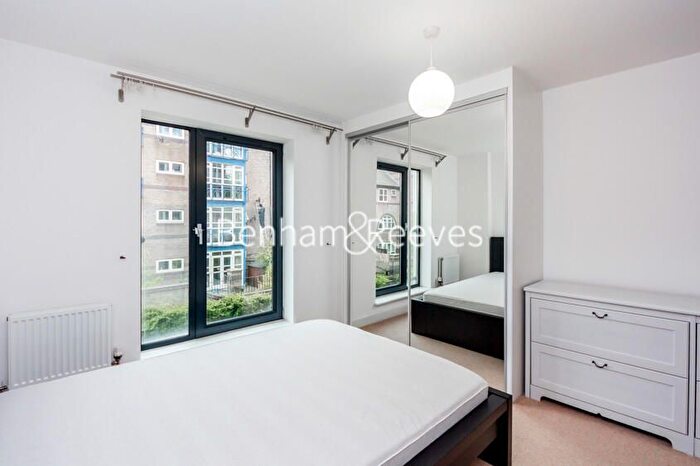2 Bedroom Flat To Rent In Maple Quay, London, SE16