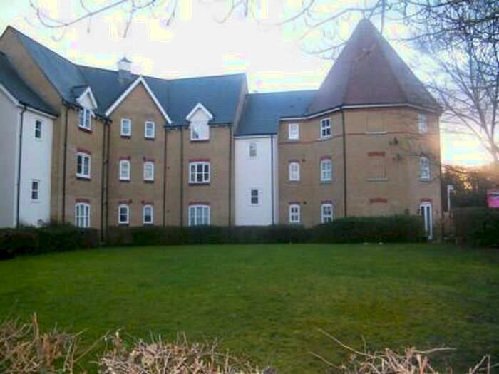 2 Bedroom Flat To Rent In Bridge Street, Basildon, SS15