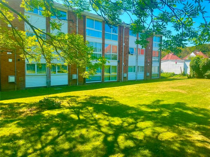 2 Bedroom Flat To Rent In Inks Green, Chingford, London, E4