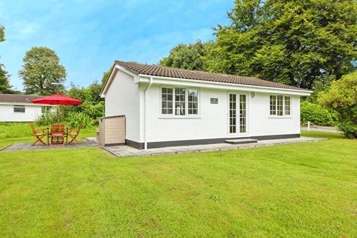 2 Bedroom Bungalow For Sale In Rosecraddoc, Cornwall, PL14