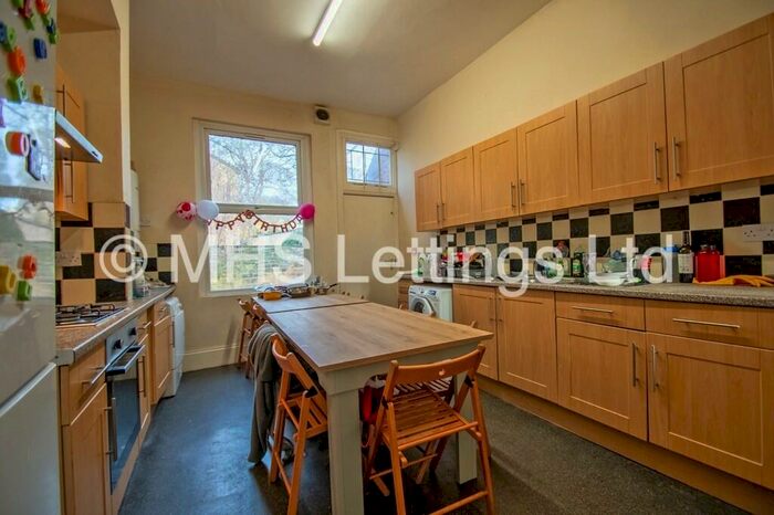 9 Bedroom Terraced House To Rent In Regent Park Terrace, Leeds, LS6