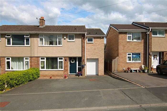 4 Bedroom Semi-Detached House For Sale In Gamel View, Steeton, BD20