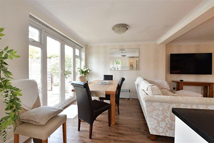 3 Bedroom Semi-Detached Bungalow For Sale In Mill Road, Billericay, Essex, CM11