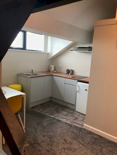 1 Bedroom Private Hall To Rent In Church Street, Lancaster, LA1