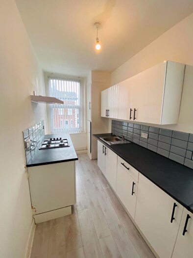 1 Bedroom Apartment To Rent In Huntley Road, Liverpool First Month Half Price., L6