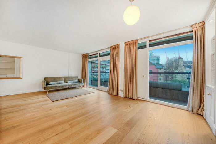 1 Bedroom Flat To Rent In Thomas Moore House, Barbican, EC2Y