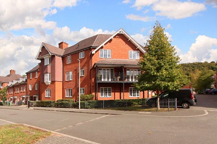 2 Bedroom Flat For Sale In Wroughton Road, Wendover, HP22
