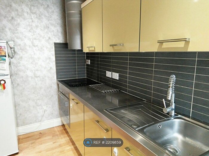 2 Bedroom Maisonette To Rent In () Palmerston Road, London, N22