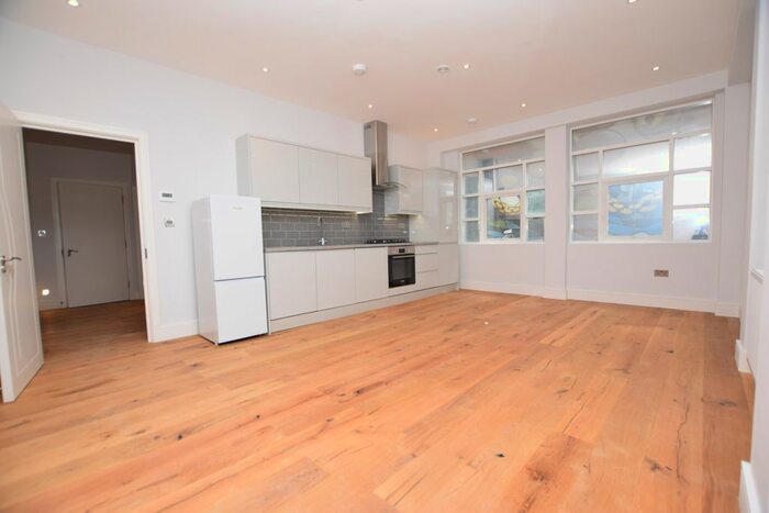 2 Bedroom Flat To Rent In Newfoundland Road, St. Pauls, Bristol, BS2