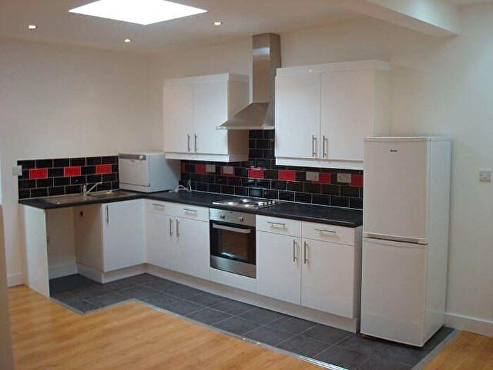 3 Bedroom Flat To Rent In Aberdeen Road, St Denys, Southampton, SO17