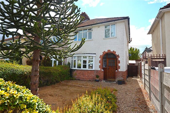 3 Bedroom Semi-Detached House For Sale In Llanidloes Road, Newtown, Powys, SY16
