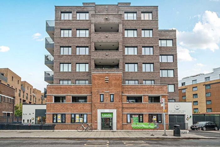 2 Bedroom Flat To Rent In Commerce Road, Brentford, TW8