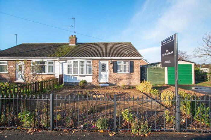 2 Bedroom Semi-Detached Bungalow For Sale In Amanda Close, Hull, HU6