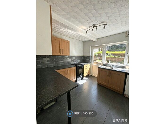 3 Bedroom Terraced House To Rent In Cheverton Road, Birmingham, B31