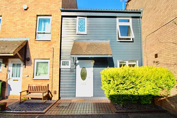 3 Bedroom Terraced House To Rent In Bifield, Orton Goldhay, Peterborough, PE2