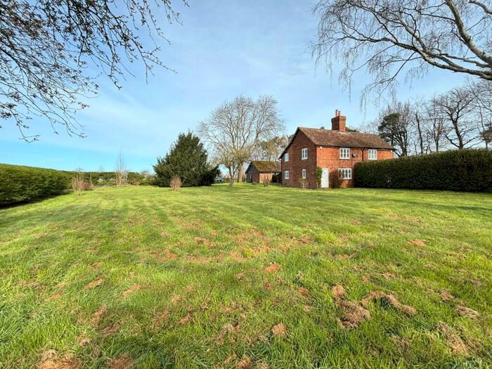 3 Bedroom Semi-Detached House To Rent In Drove Road, Gamlingay, SG19