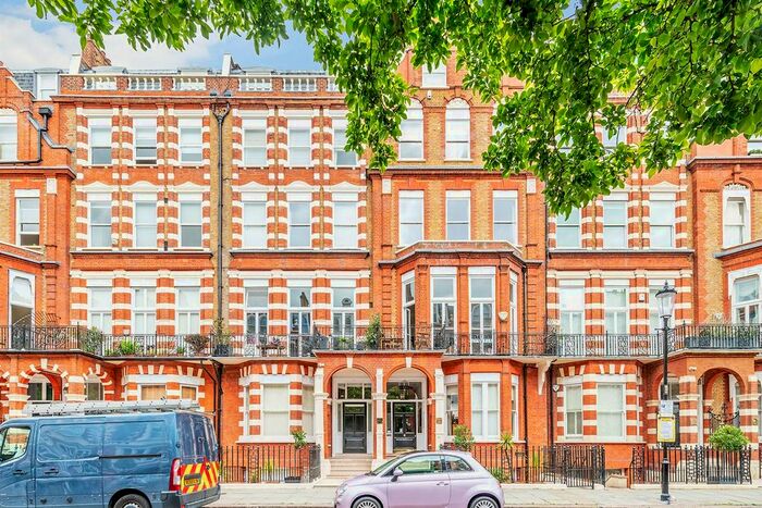 2 Bedroom Flat To Rent In Bramham Gardens, London, SW5