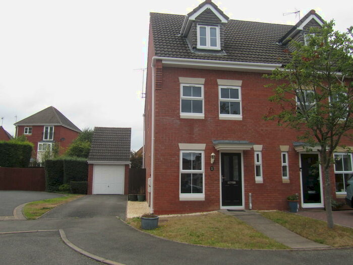 3 Bedroom House To Rent In Snowdrop Close, Bedworth, CV12