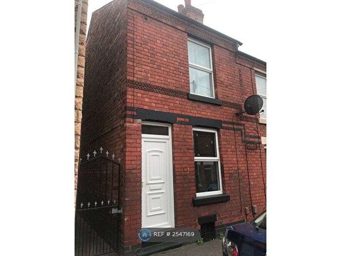 2 Bedroom End Of Terrace House To Rent In Port Arthur Rd, Nottingham, NG2