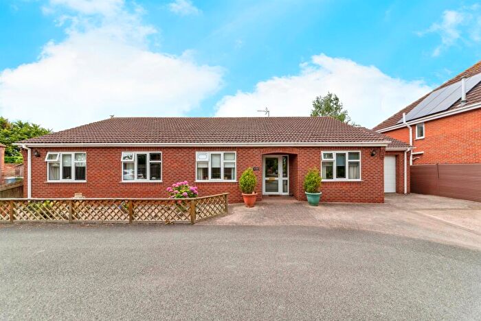 4 Bedroom Detached Bungalow For Sale In North Road, Weston, Newark, NG23