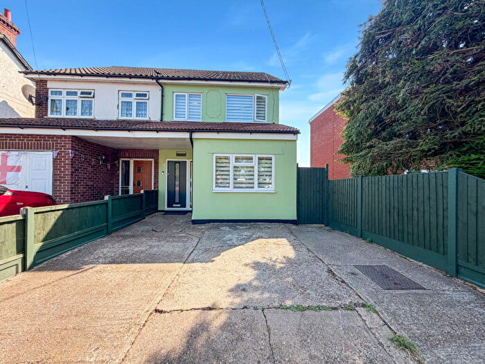 3 Bedroom Semi-Detached House For Sale In Church Road, Old Corringham, SS17